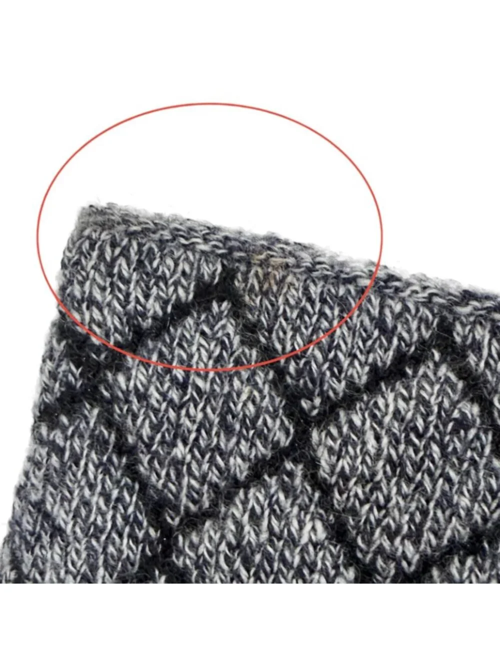 Chanel 18A Cashmere 89% CC Logo Quilted Knit Arm Warmer Arm Cover Gray Black